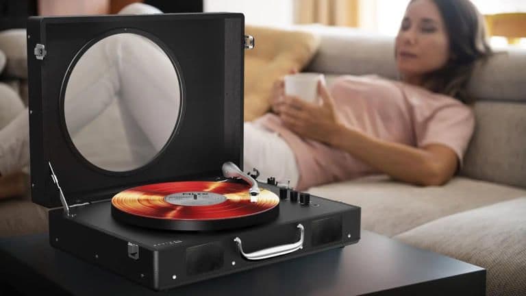 MIXX Launches Revival 65 Turntable: Portable Retro with Bluetooth Functionality