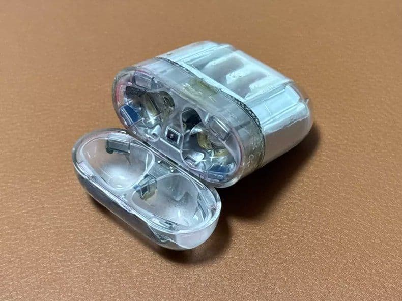Apple Showcases Transparent AirPods Charging Case in Leak