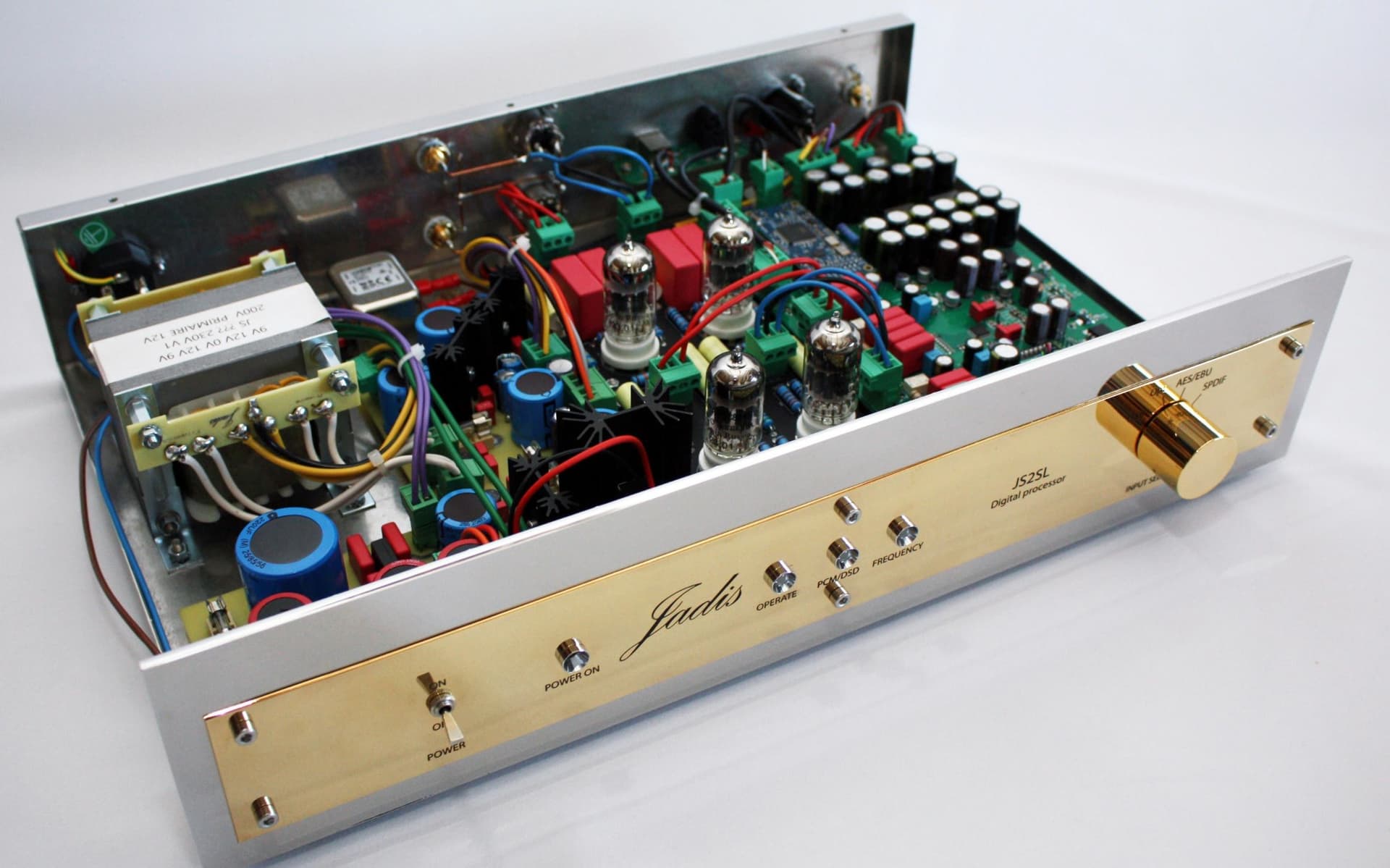 Jadis Introduces JS5 and JS2 SL Vacuum Tube DACs, Elevating Premium Audio Standards