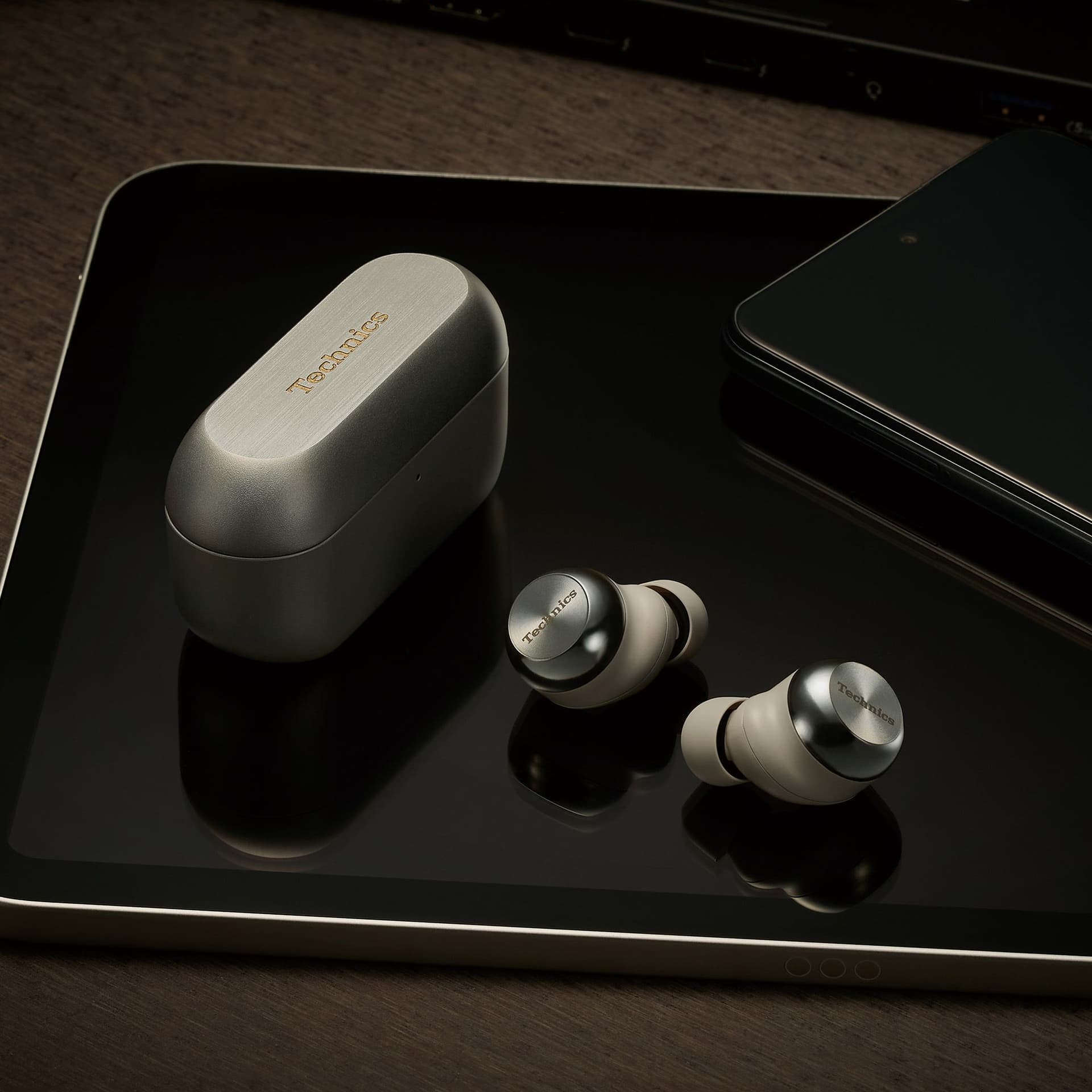 Technics Celebrates 60 Years with Exquisite Champagne Gold EAH-AZ100 Earbuds