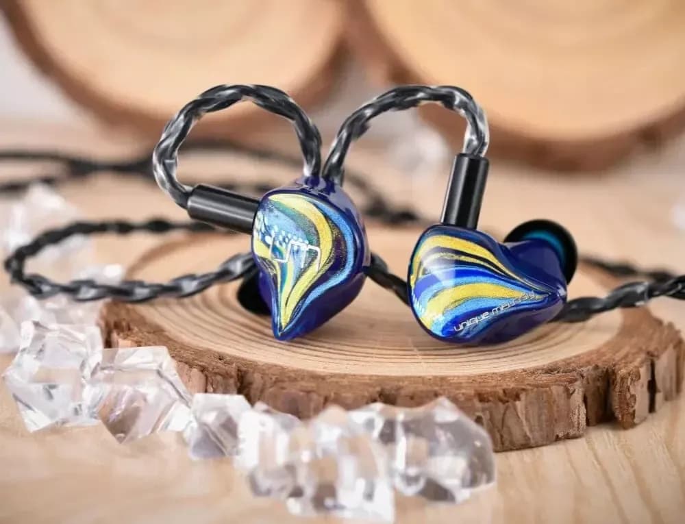 Unique Melody From The Start: In-Ear Monitors Featuring Wideband Dynamic Driver