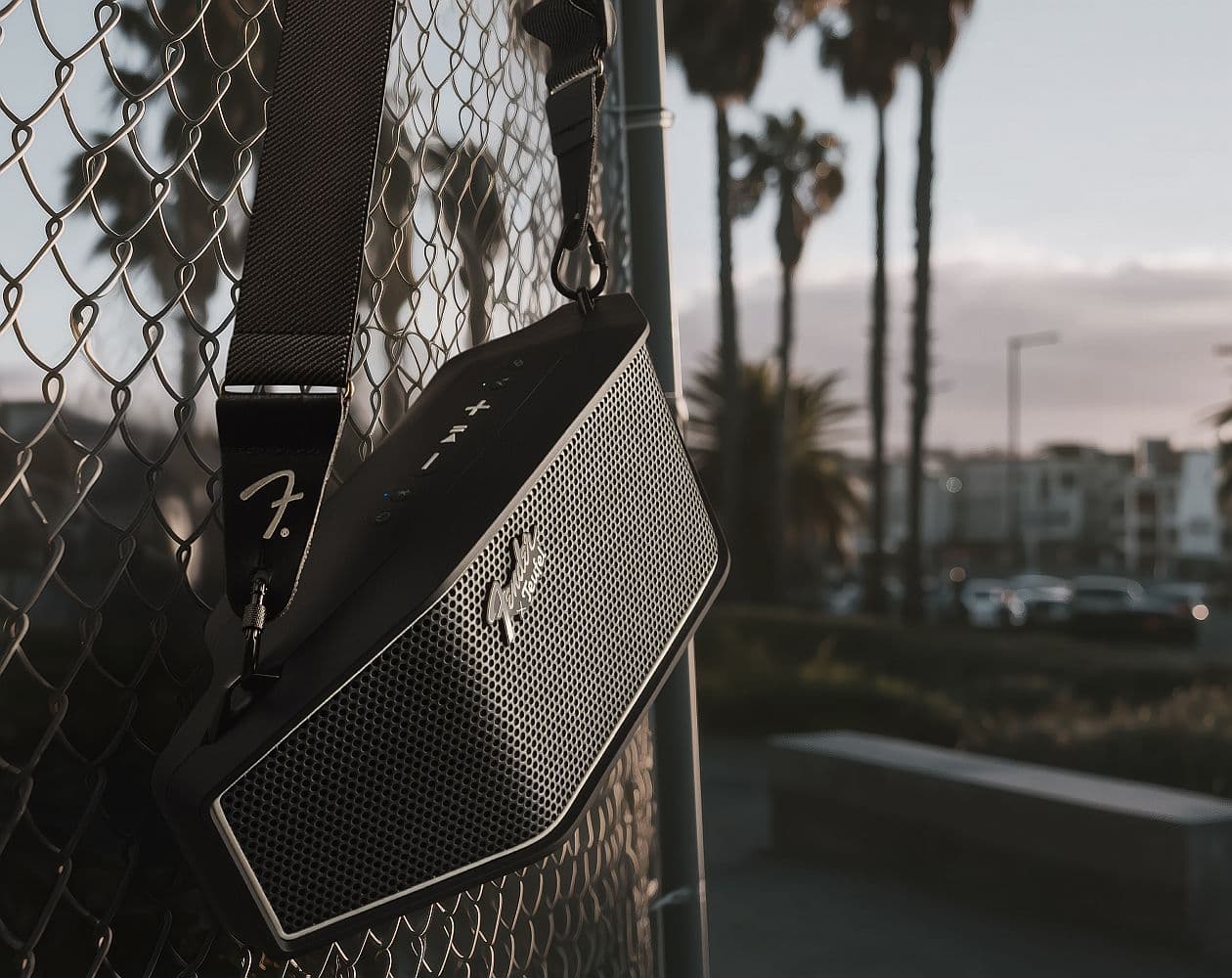 Fender x Rockster Cross 2: Legendary Outdoor Bluetooth Speaker