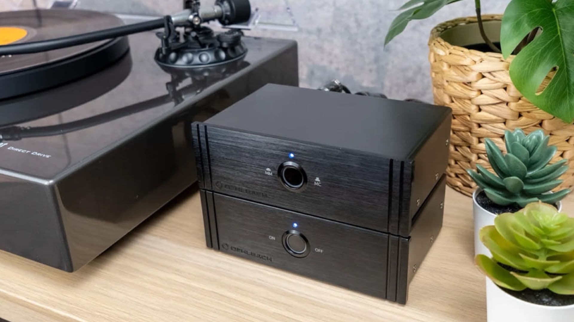 Oehlbach Twin Amp Ultra: External Power Supply for Optimal Vinyl Sound