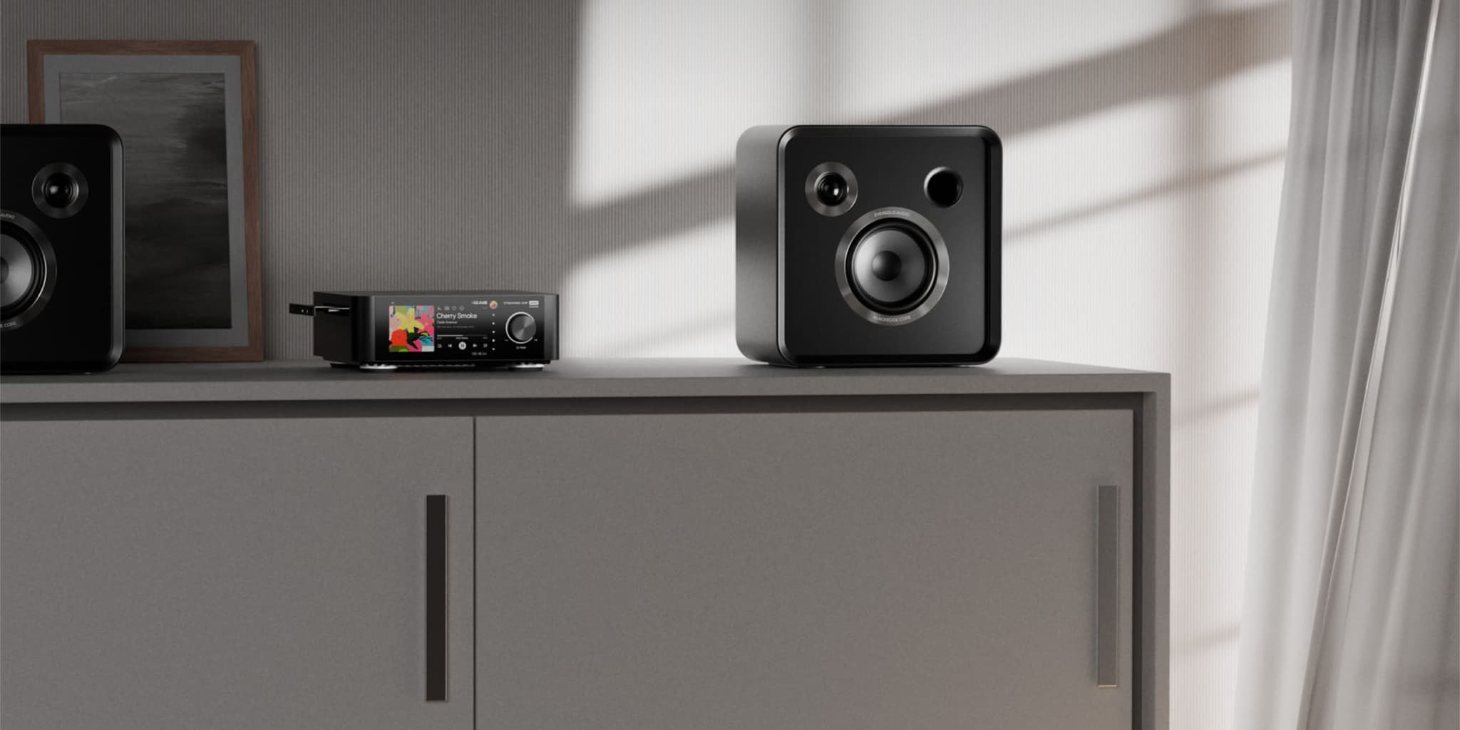 Eversolo SE100: Compact Bookshelf Speaker Featuring Innovative Precision Acoustic Technology