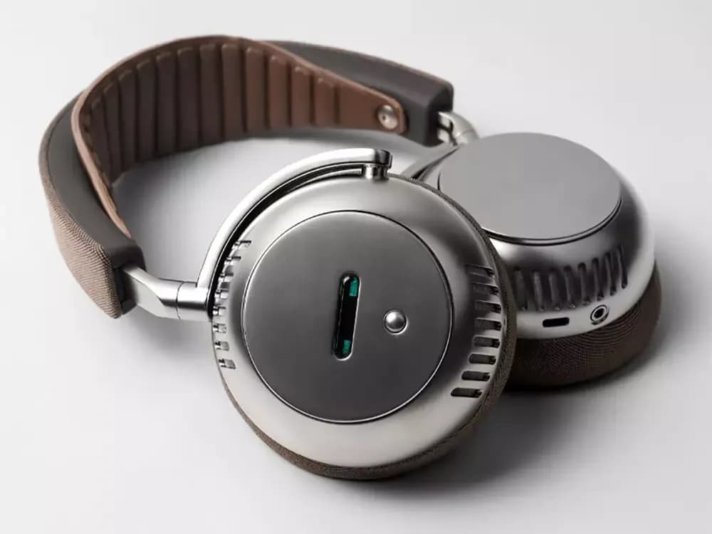 Écoute TH2 Wireless Over-Ear Headphones With Integrated Korg Nutube 6P1 Tube Preamp