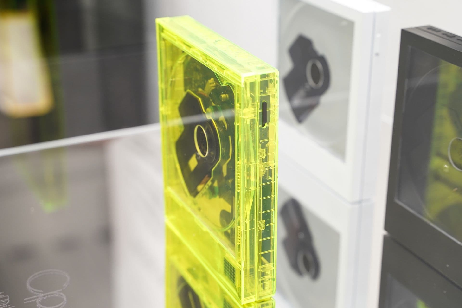 Wall-Mountable CD Player by km5 Marks Its 5th Anniversary with Expansion Plans