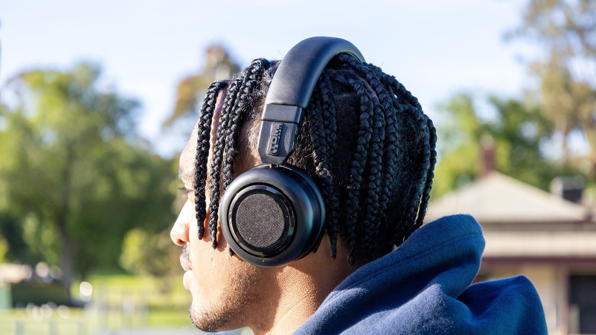 Transformational Headphones: TDM Neo Combines Audiophile Sound with Versatile Wireless Speaker Functionality