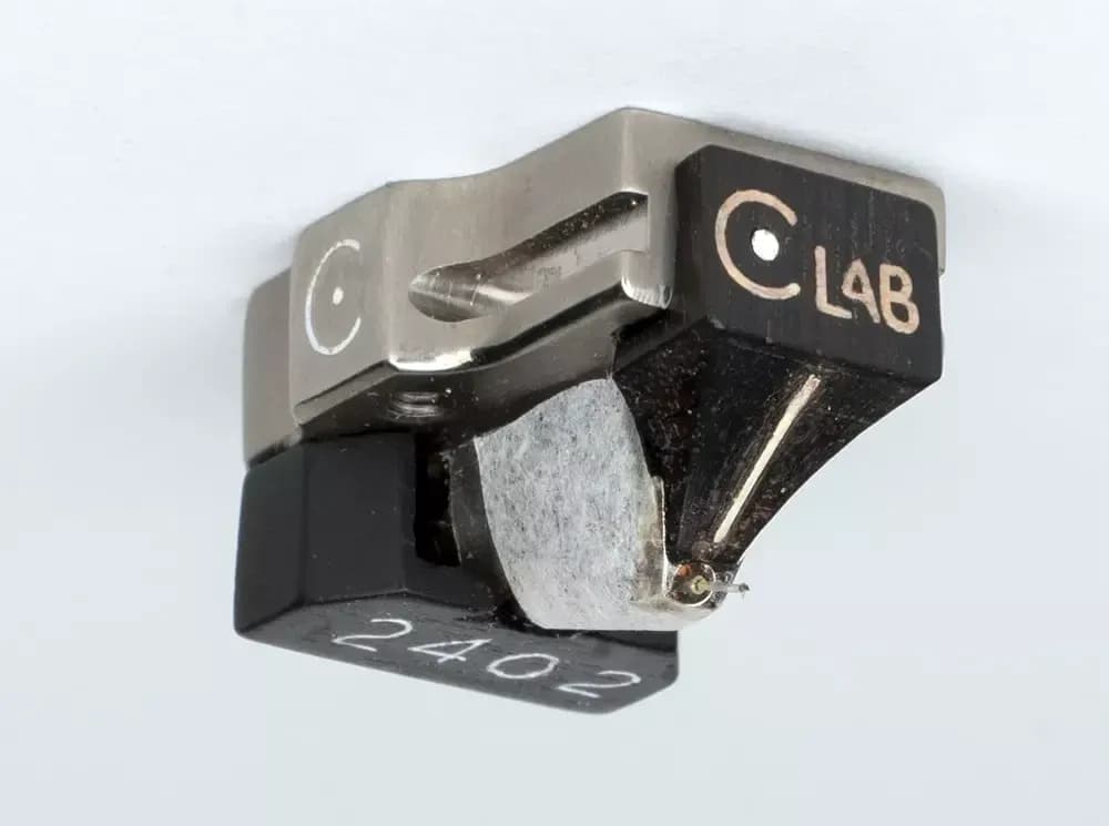 Clab Ebony Titanium Handcrafted MC Cartridge and Clab 1:32 Step-Up Transformer Unveiled