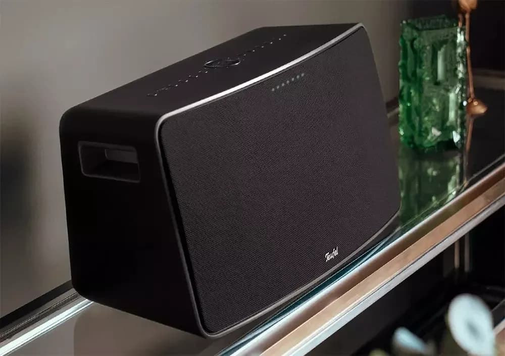 Introducing the Teufel Motiv XL: A Portable Wireless Speaker with Replaceable Battery