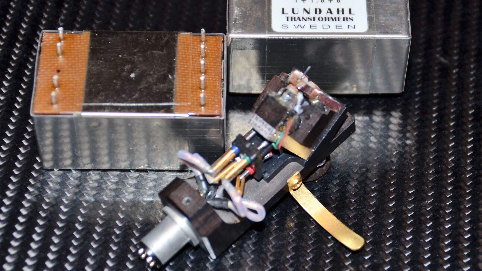 BTB Elektronik Begins Distribution of Lundahl Transformers in Europe