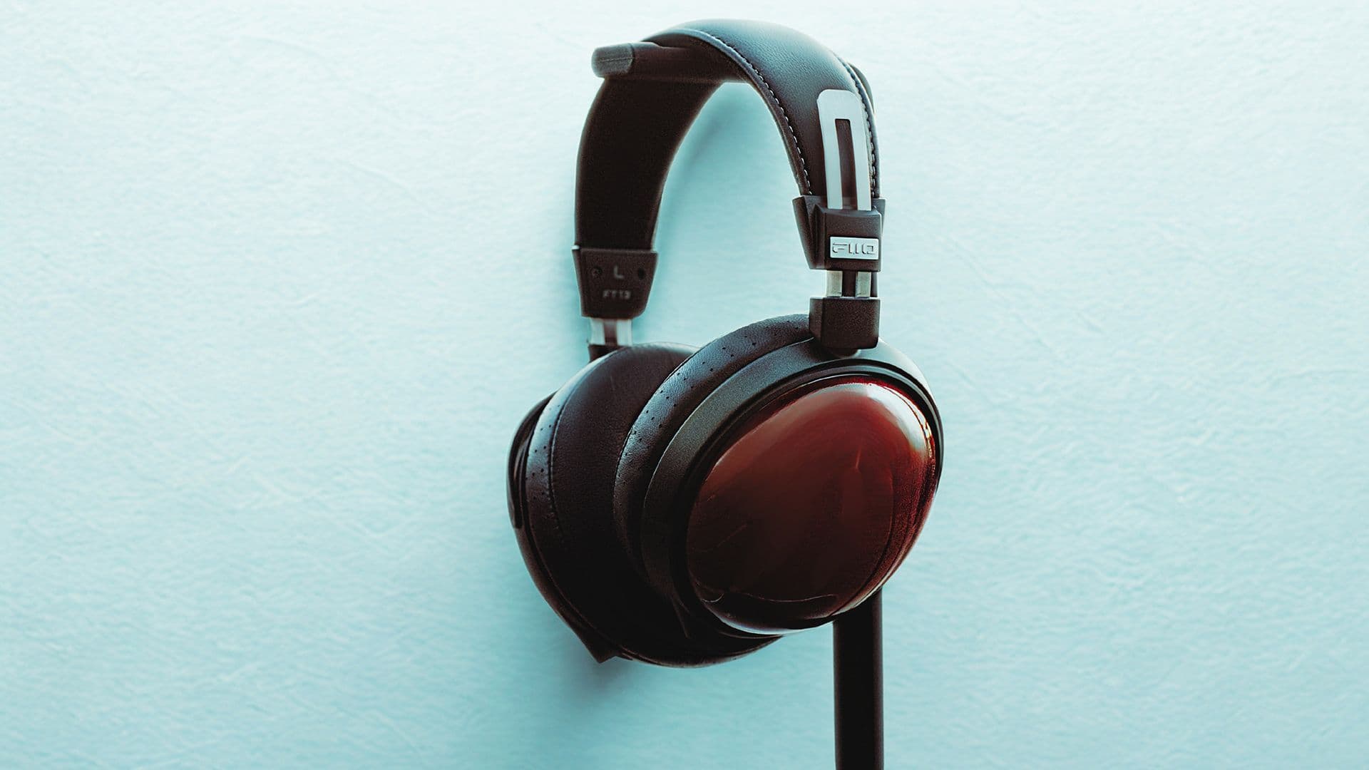 FiiO FT13 Closed-Back Headphones with 60mm Drivers Released