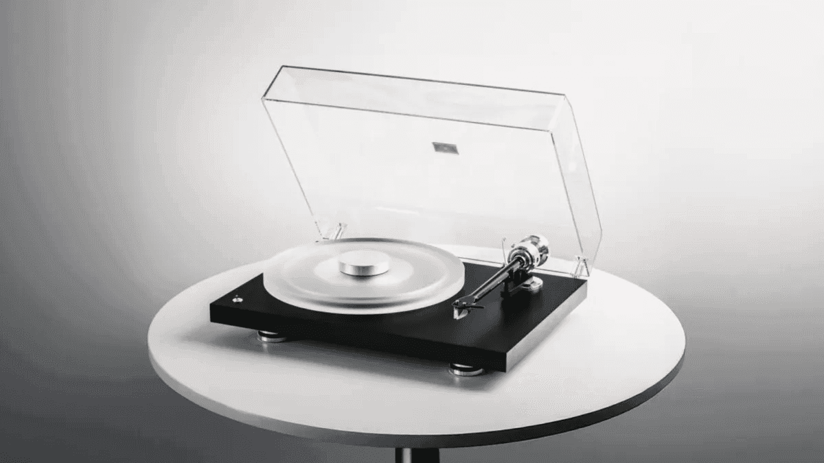 Pro-Ject unveils the high-end Debut Reference 10 Turntable for enhanced vinyl playback.