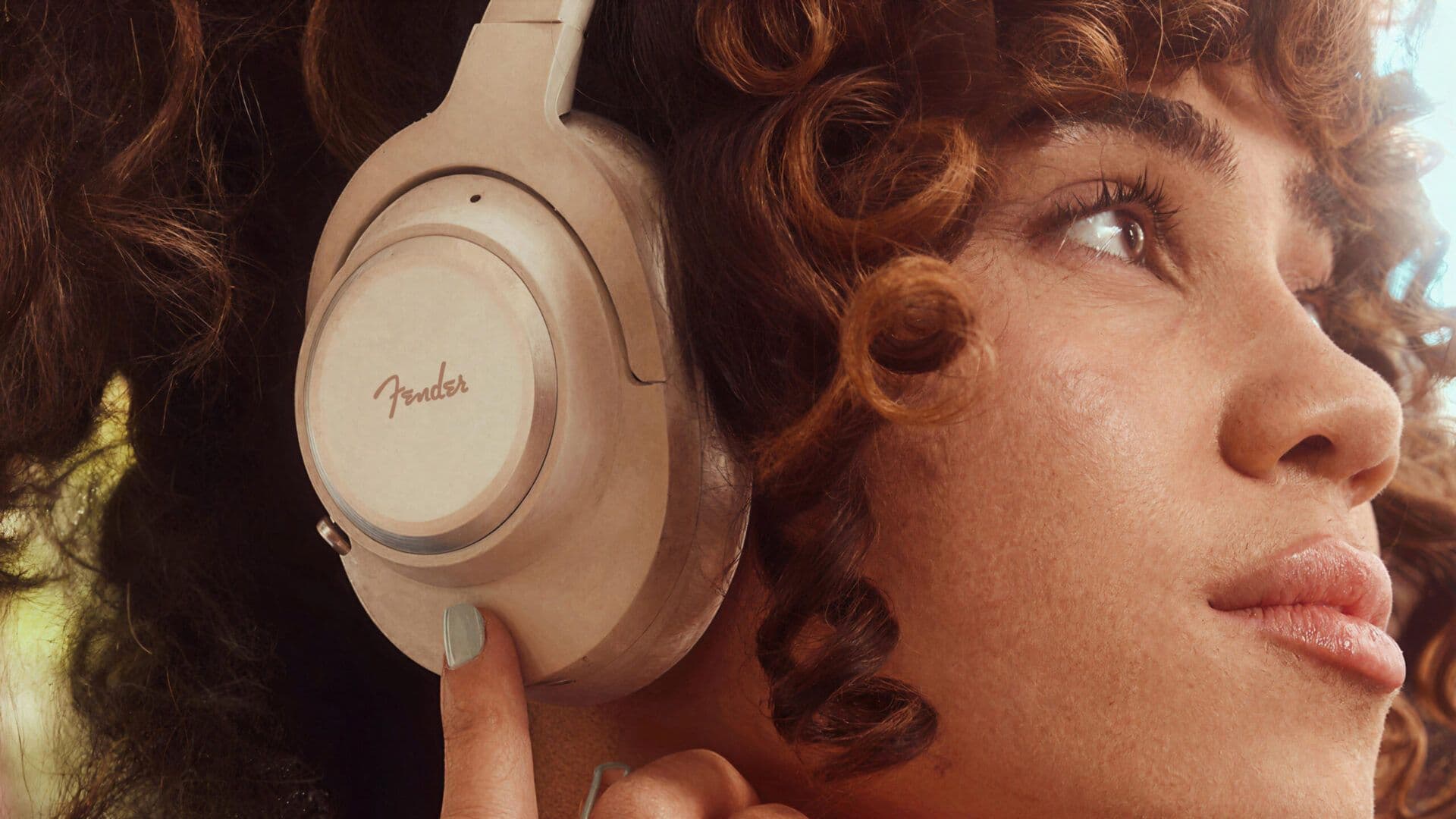 CES 2026: Discover the Fender MIX Wireless Headphones Featuring 100-Hour Battery Life