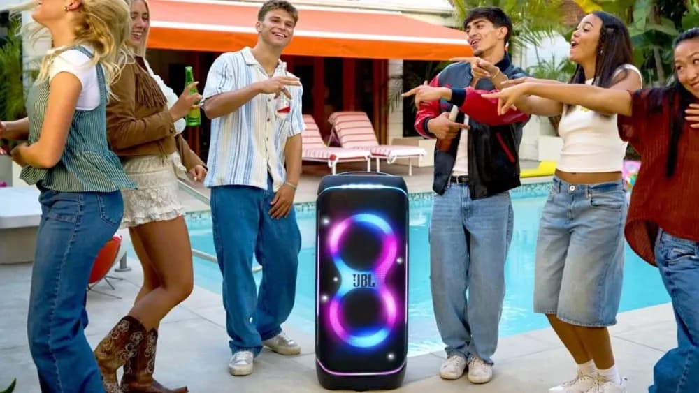 JBL PartyBox 720: Powerful Portable Speaker with Exceptional Features