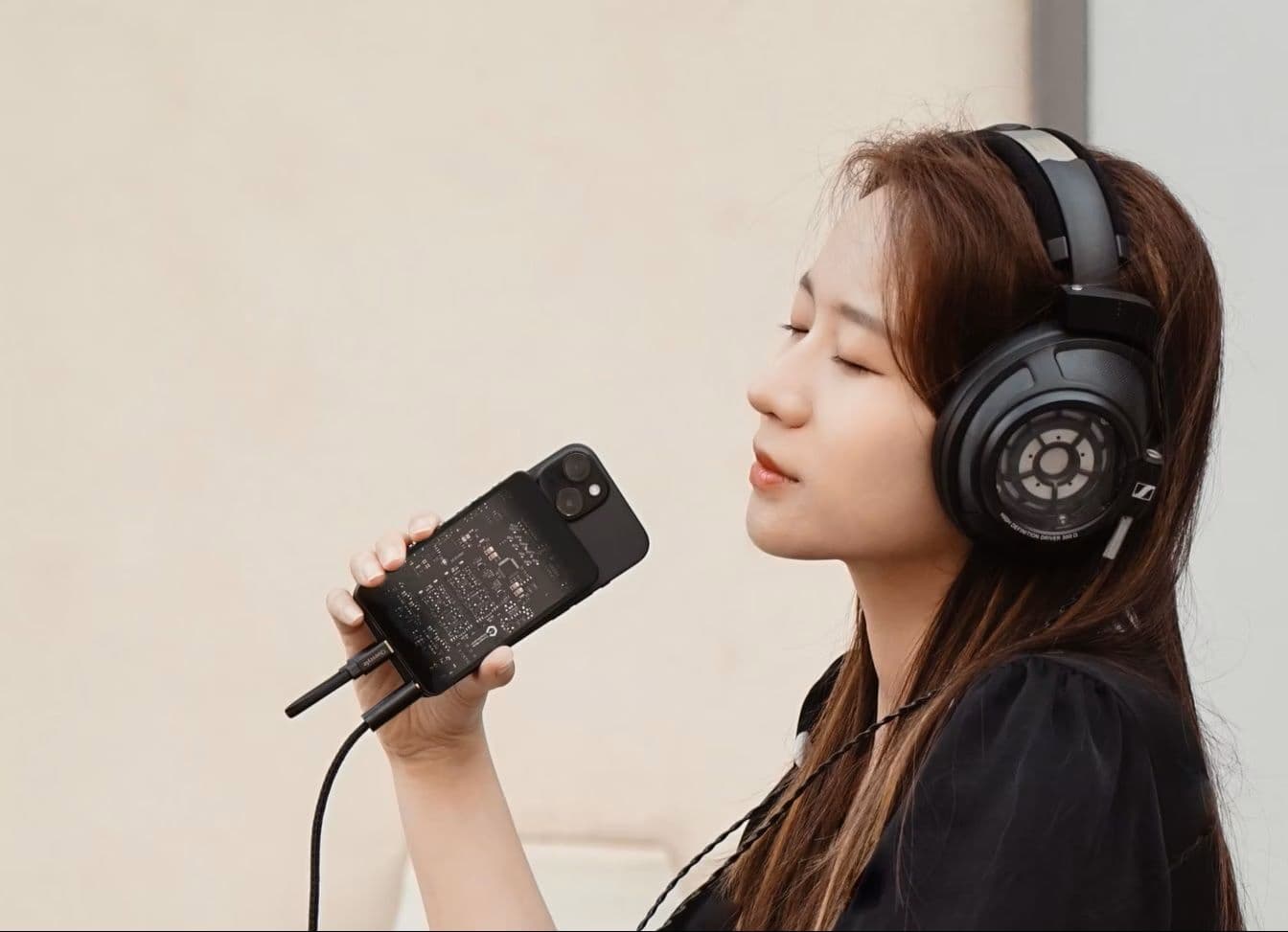 Questyle Sigma and Sigma Pro Portable DAC/AMPs Bring Current Mode Amplification to Mobile Hi‑Fi