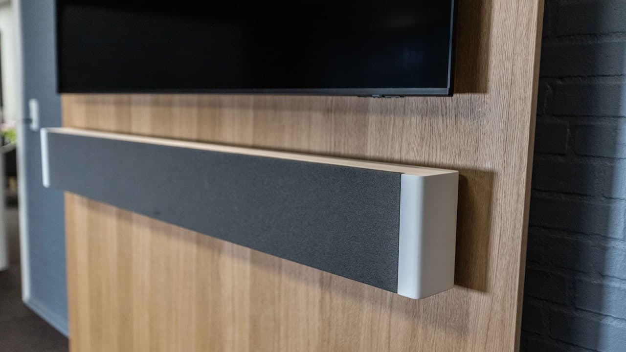 Lyngdorf SB-75 Passive Soundbar Announced for 75- and 77-Inch TVs with External Amplification