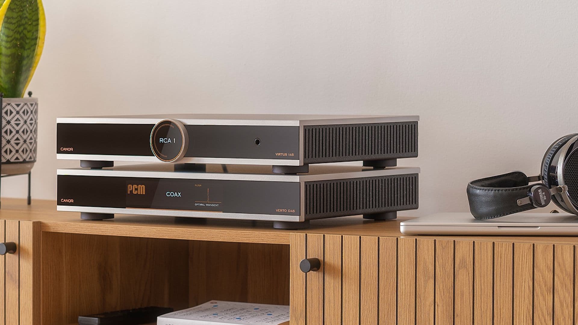Canor Introduces the Foundation Line with Virtus I4S Amplifier and Verto D4S DAC