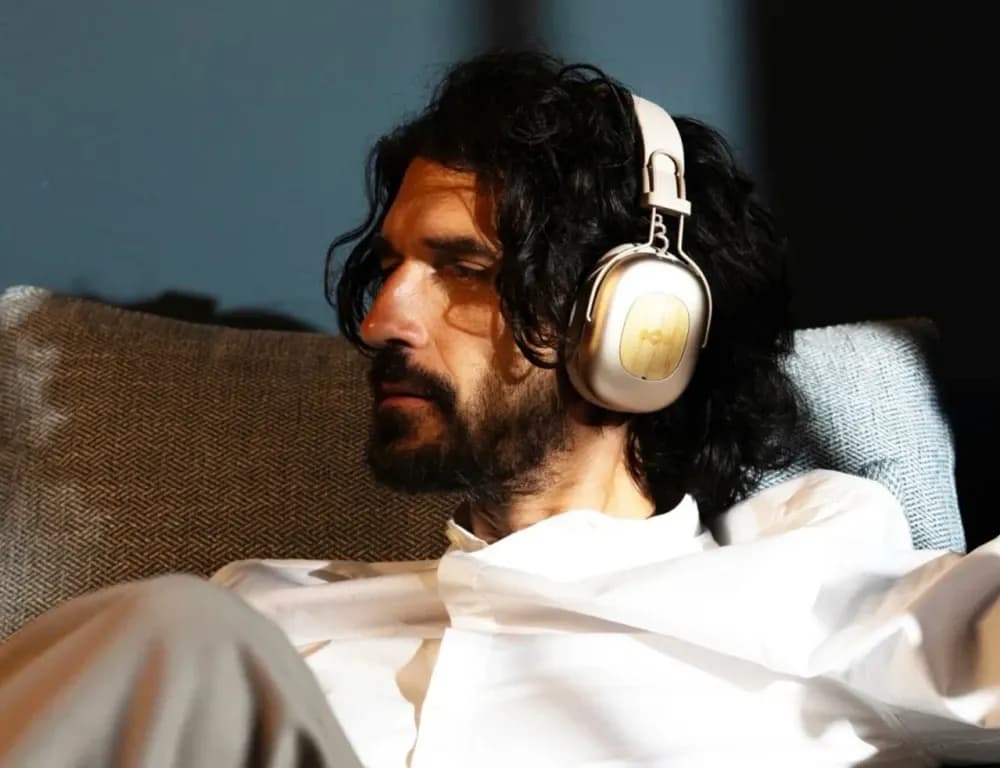 Positive Vibration Rebel ANC Unveiled: Breakthrough Full-Size Headphones with 130-Hour Battery Life