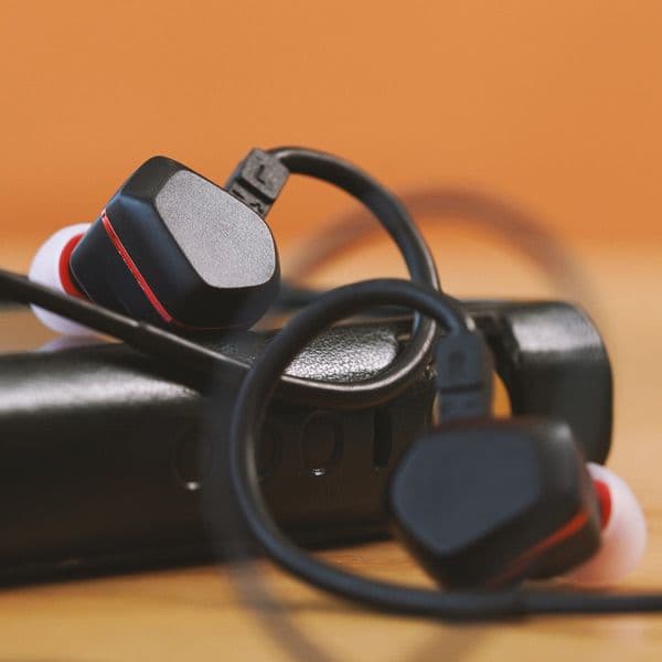 NICEHCK Unveils Dual-Magnet Dual-Chamber Dynamic Earphones "Tears"