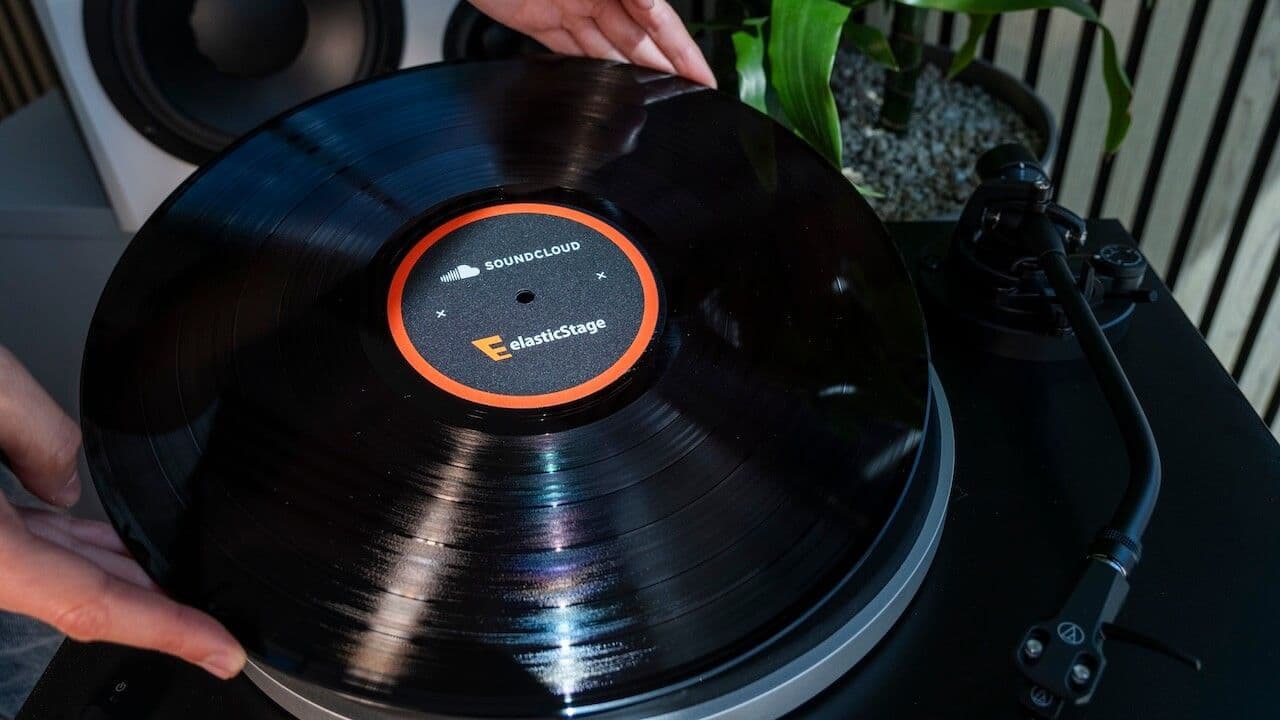 SoundCloud Revolutionizes Indie Music with On-Demand Vinyl Pressing in Partnership with ElasticStage