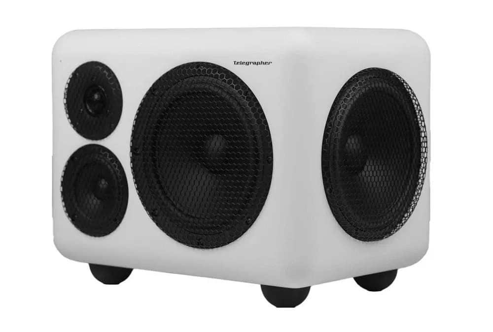 Telegrapher Panda : moniteurs de studio actifs trois voies mid‑field avec woofer de 8 pouces et amplification Class D de 100 W
