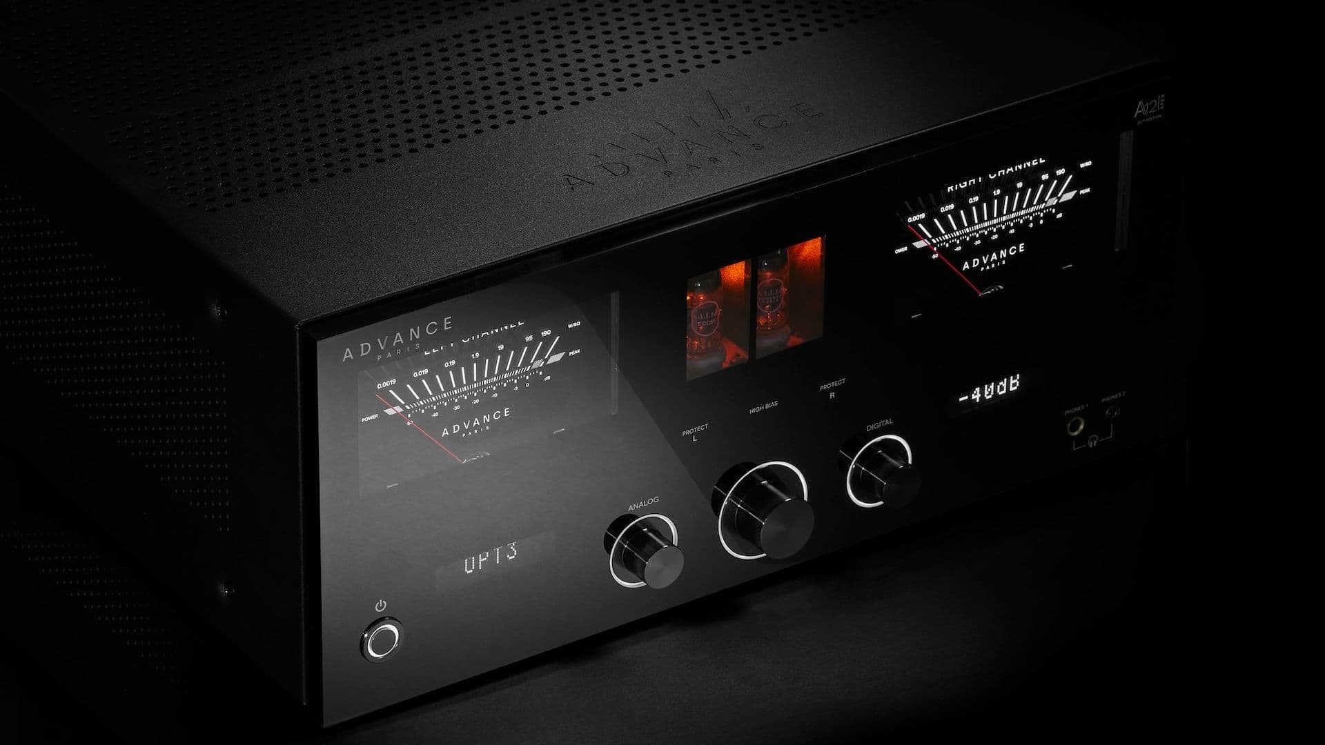 Advance Paris Unveils Premier APEX-Series Amplifiers and CD Player