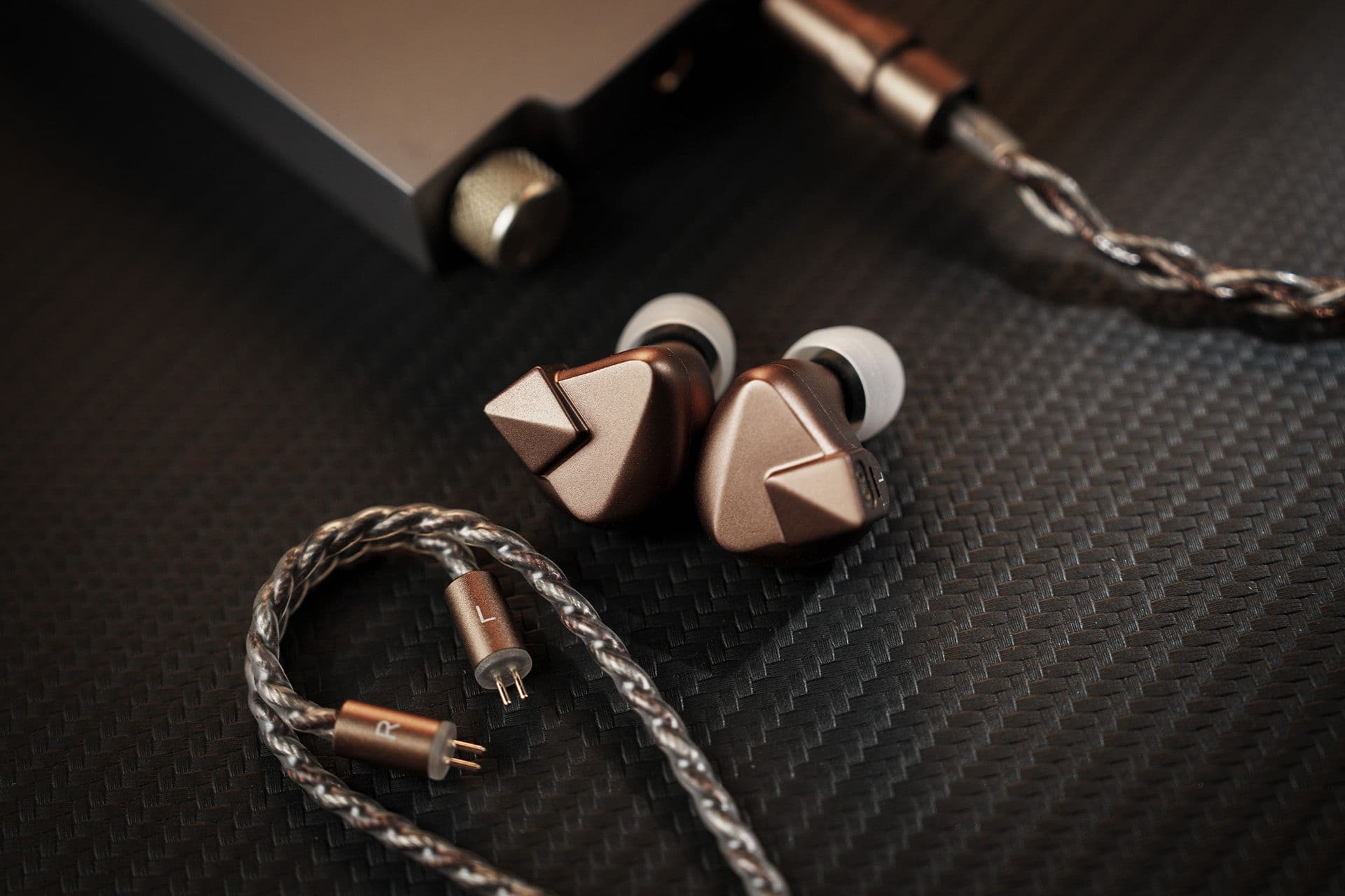 LETSHUOER S12 Ultra Earphones with Planar Drivers Released at ¥27500