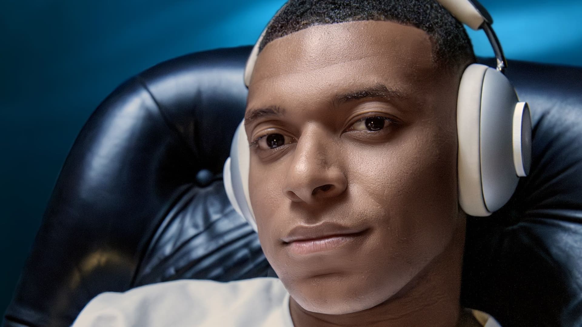 Loewe Leo Headphones: Combining Elegance and Advanced Hi-Fi Features