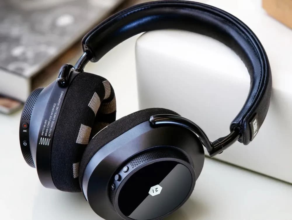Neurable MW75 Neuro LT: Innovative EEG-Integrated Headphones for Enhanced Cognitive Awareness
