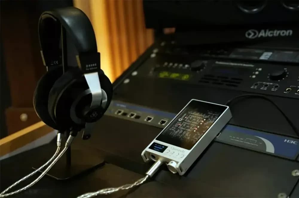 Questyle SIGMA Pro Portable DAC and Professional Headphone Amplifier