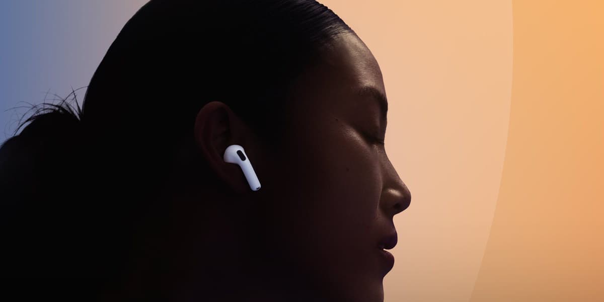 Apple AirPods: Upcoming Case Could Feature Camera and Touchscreen