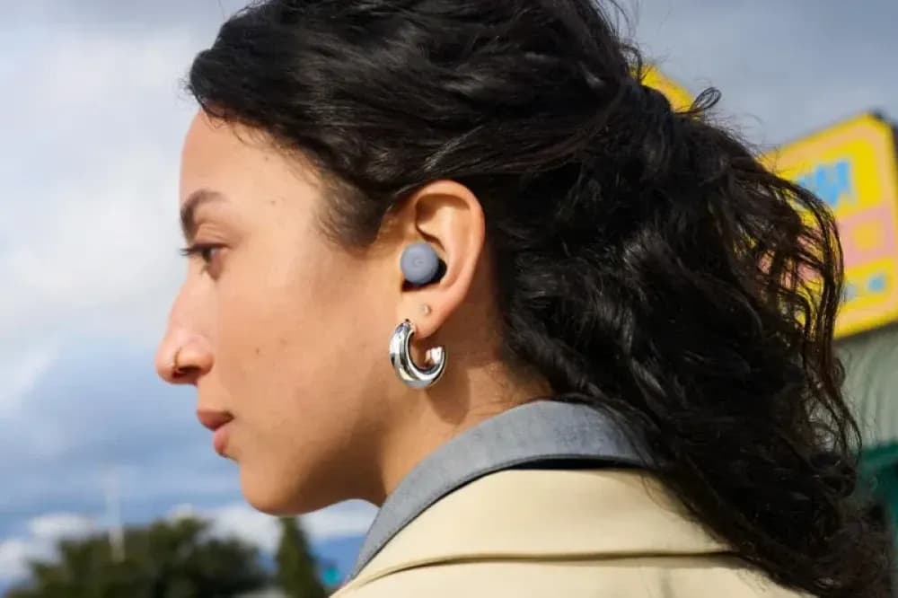 Enhanced Google Pixel Buds Pro 2 with Gesture Control and Adaptive Sound Technology
