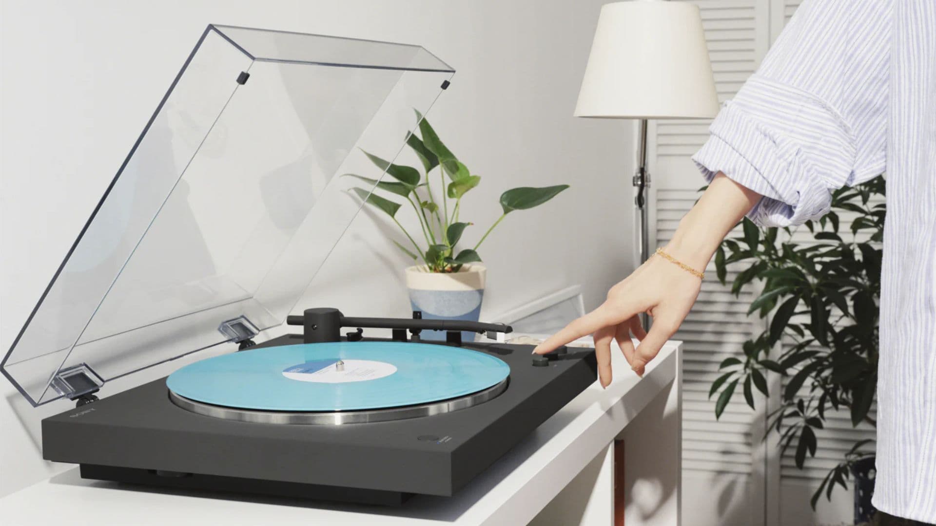 Sony Introduces New Bluetooth Turntables with Advanced Features