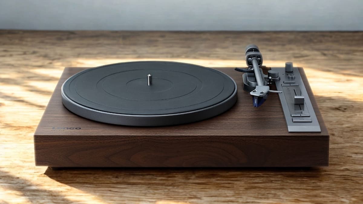 Lenco Unveils the LBT-515 Precision Turntable at IFA 2025