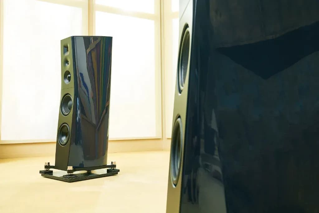 Inside the New APL Hi-Fi Endless Speakers