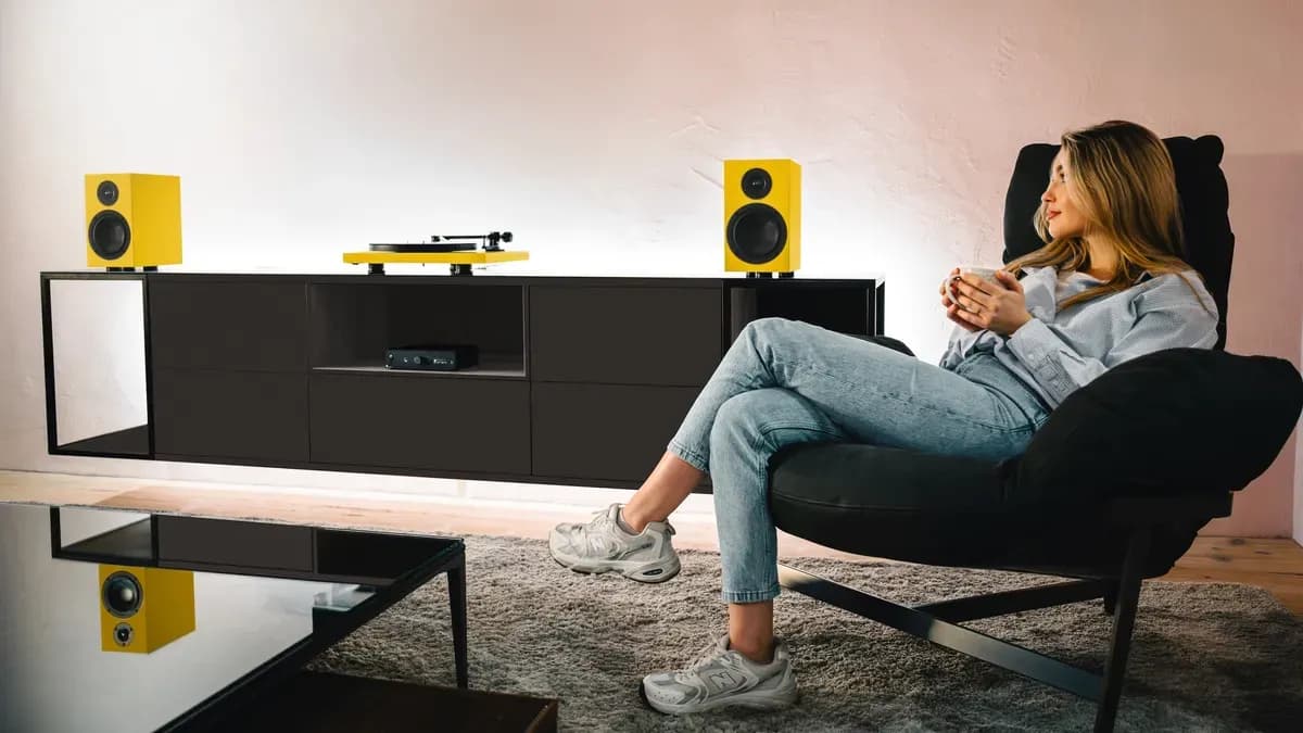 Pro-Ject Introduces New Colourful Audio Systems 2 & E for Vinyl Enthusiasts