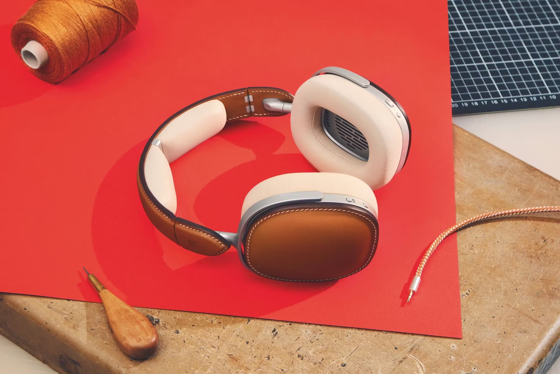 Hermès introduces its first Luxury Headphones, crafted by Hermès Ateliers Horizons