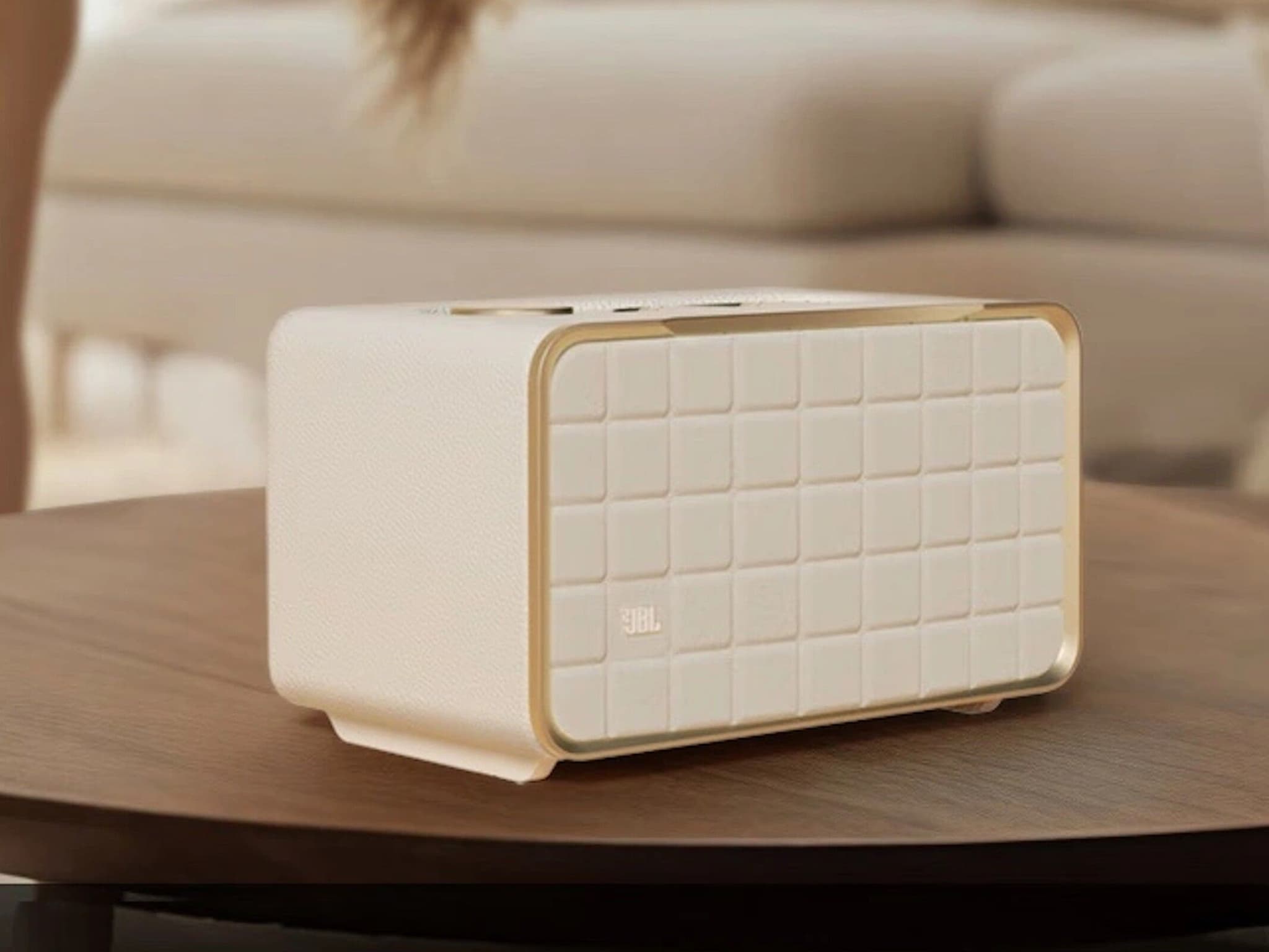 JBL Presents the Authentics 200 Platinum Edition: A Fusion of Retro Design and Cutting-Edge Audio Technology