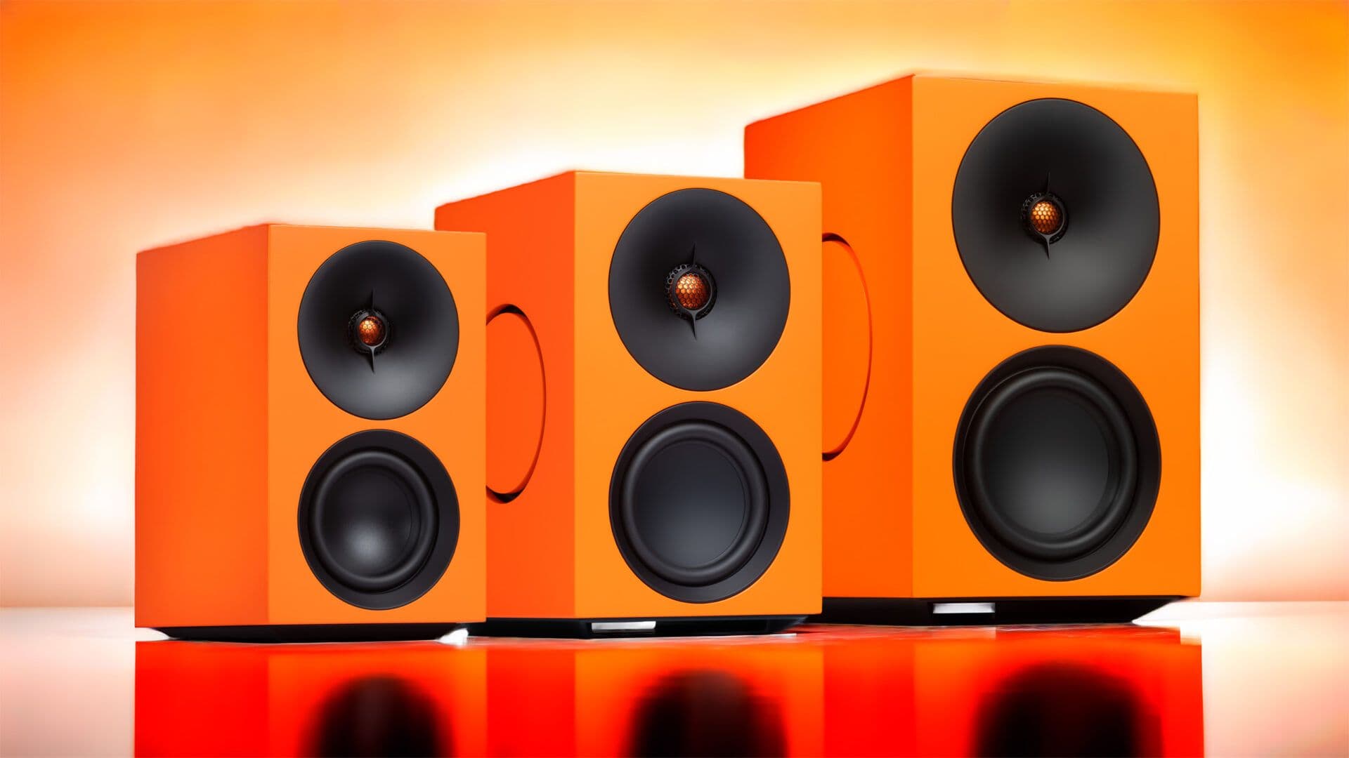 Cambridge Audio Launches L/R Series Active Stereo Speakers With Built-In Streaming and Up to 800 Watts