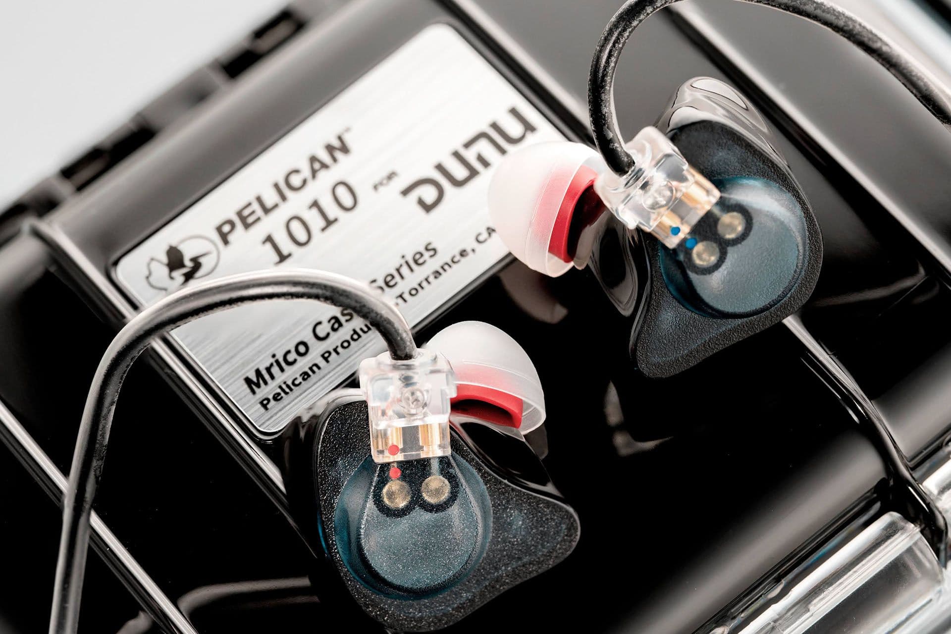 DUNU and FitEar Collaborate: "Kaoru" Earphones with Six BA Drivers and a Unique Design