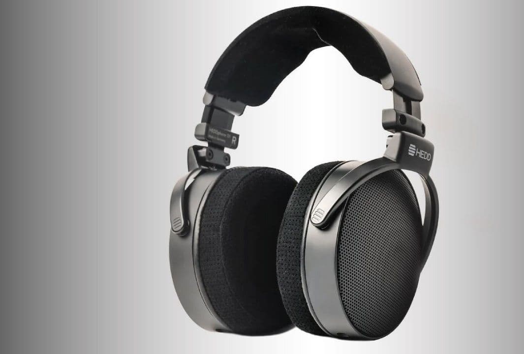 HEDD Audio HEDDphone D1: Dynamic Headphones with Thin-Ply Carbon Diaphragm Technology