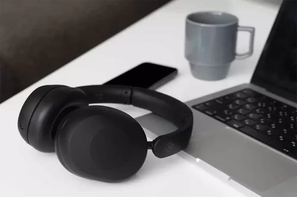 Final UX1000: Affordable Wireless Over-Ear Headphones with Hybrid ANC Technology