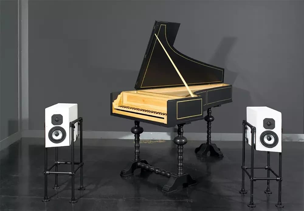 dB Module Model 2E – Compact Concrete-Based Bookshelf Speakers Unveiled at DAE