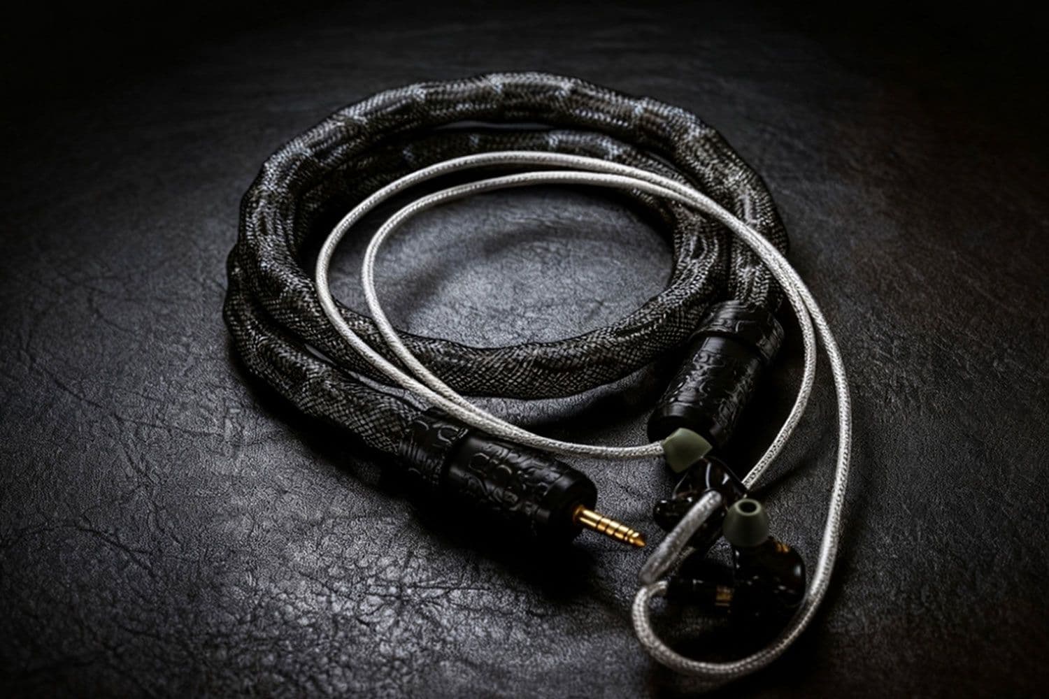 A-melody Earphone Re-cable Featuring Noise Shielding Technology: Crowdfunding Launches October 17