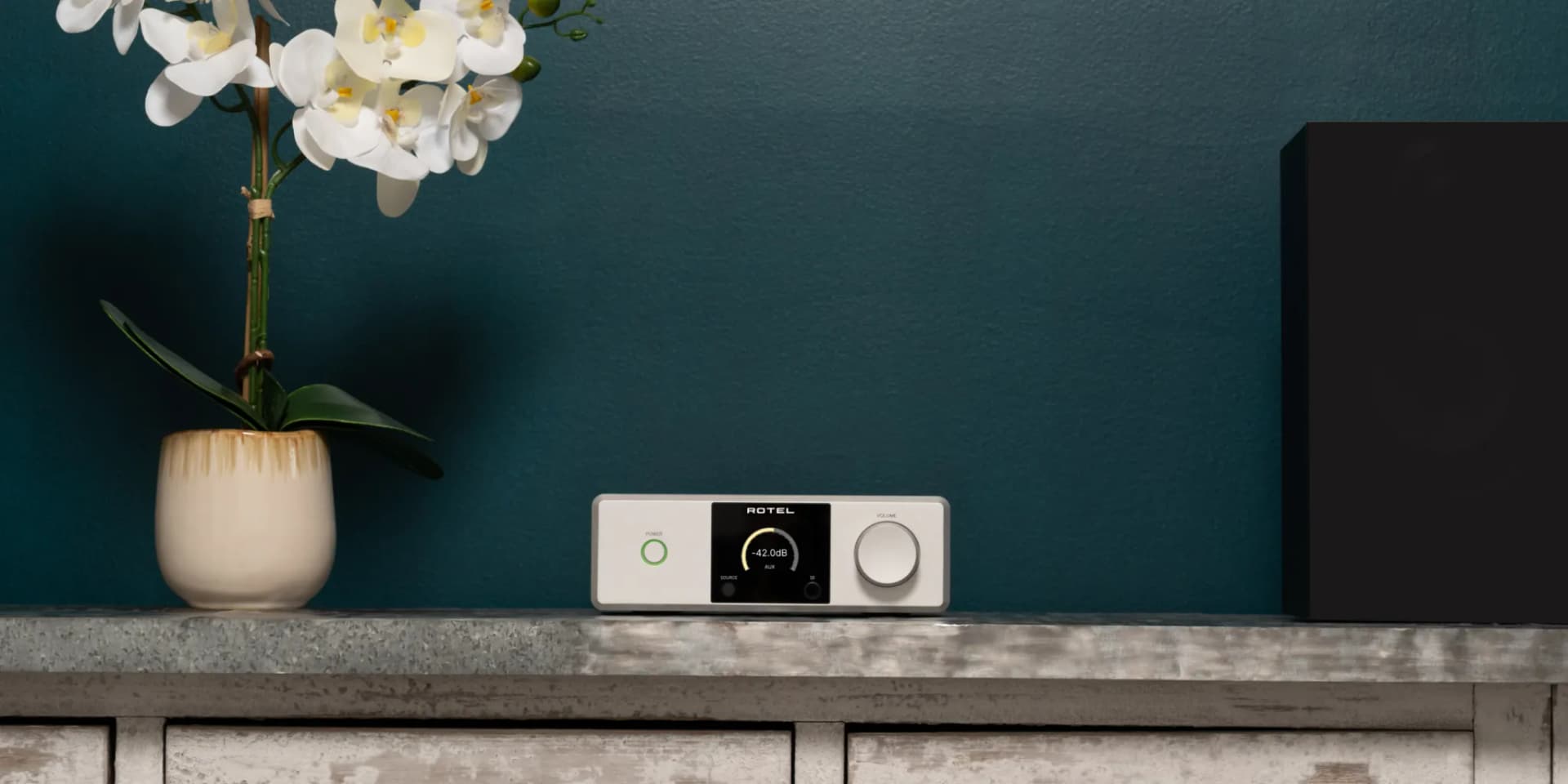 Rotel Unveils the DX-5 Integrated Amplifier